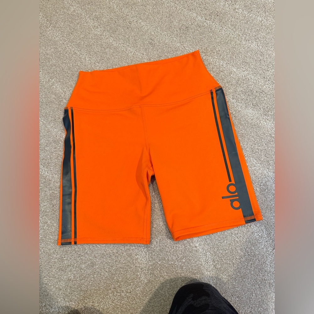 Alo Yoga Shorts M
